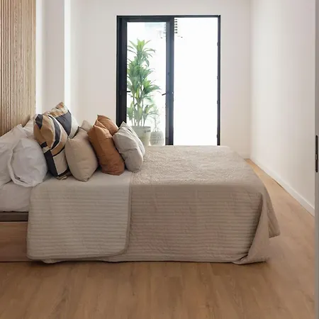 Leones By Concept Flats Valencia
