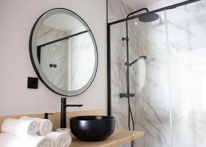 Leones By Concept Flats Apartment